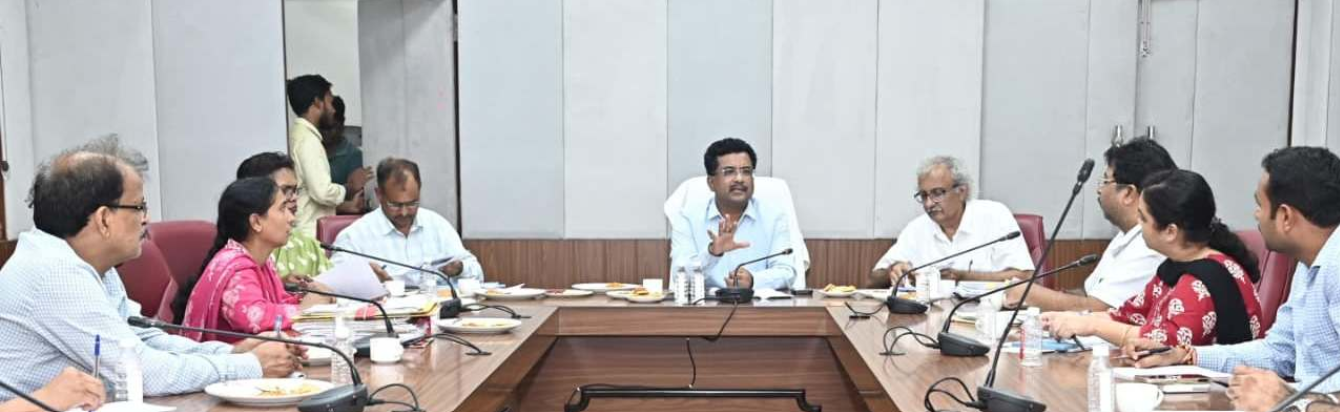 विज्ञान भवन बनेगा अनुसंधान और नवाचार का आधुनिक केंद्र: प्रमुख सचिव श्री सोनमणि बोरा